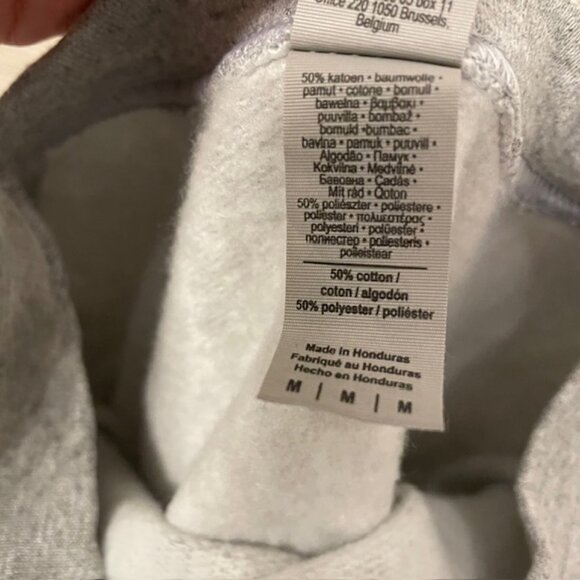 Halloween Graphic Crewneck Sweatshirt Ghost Dogs Print Size Medium - Picture 7 of 9